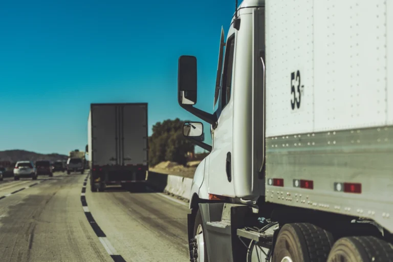 Can Trucks Drive in the Left Lane in Alabama?
