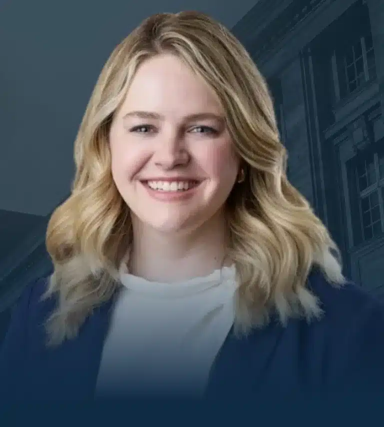 Savannah Holladay Headshot